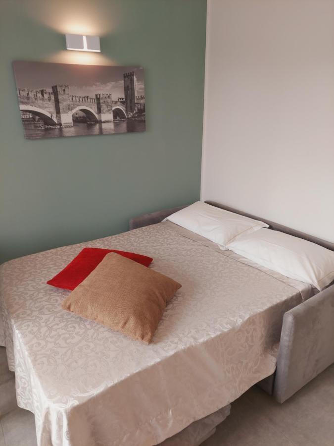 Residenza Delizia Camere & Appartamenti "Residenze Del Cuore" Verona Exterior photo