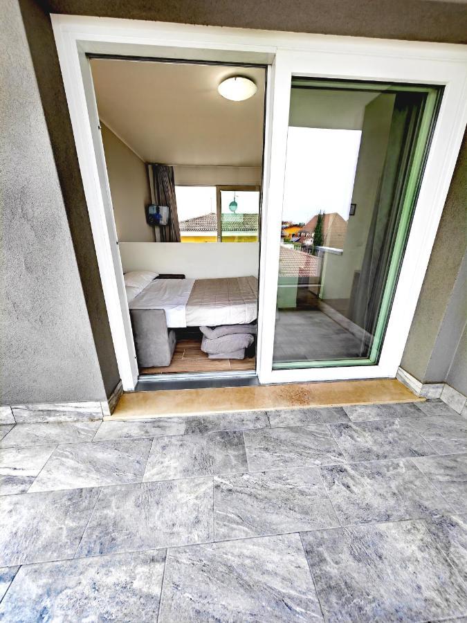 Residenza Delizia Camere & Appartamenti "Residenze Del Cuore" Verona Exterior photo